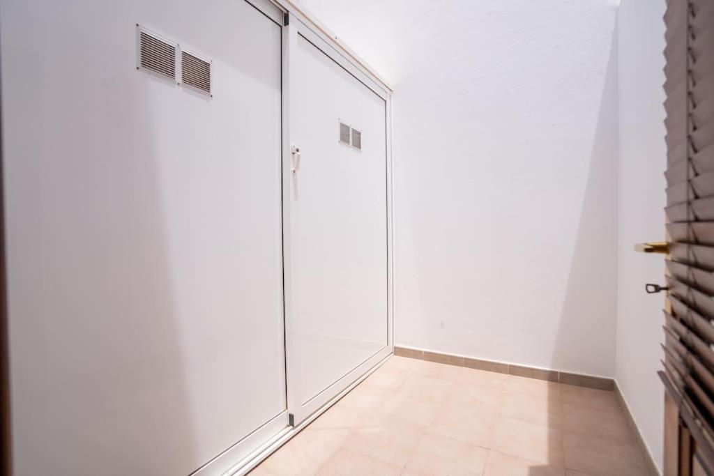 Beautiful Home In Lanzarote 5 Mins From Marina 普拉亚布兰卡 外观 照片