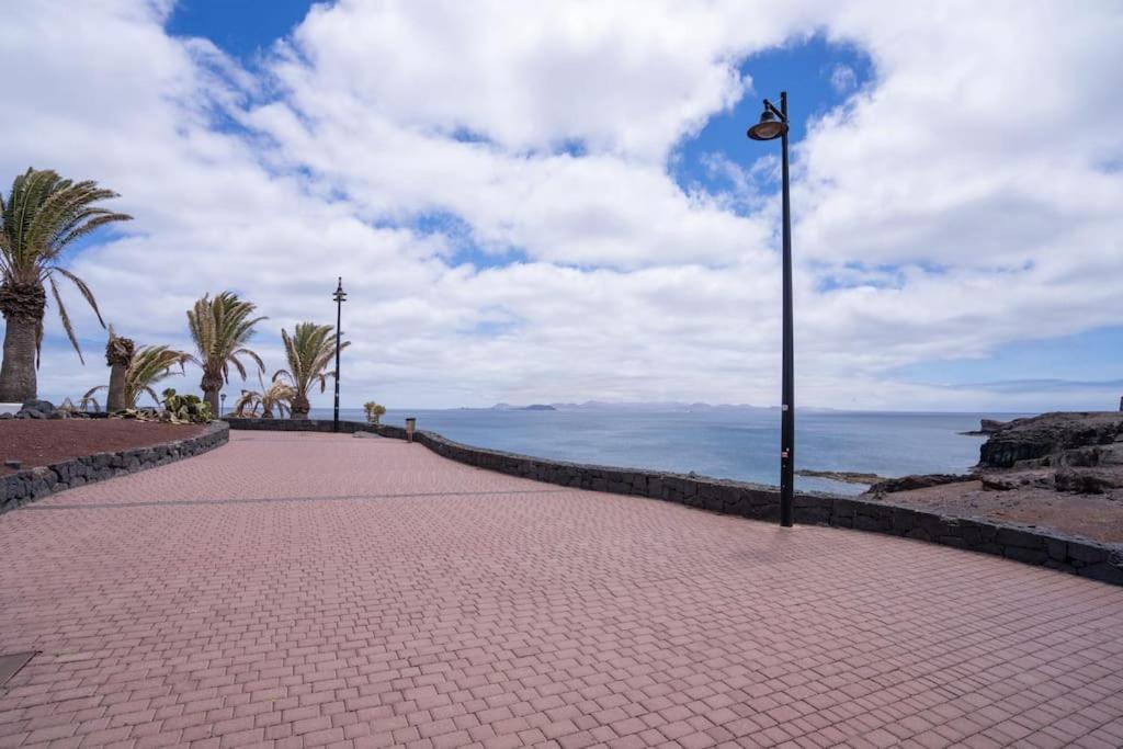Beautiful Home In Lanzarote 5 Mins From Marina 普拉亚布兰卡 外观 照片