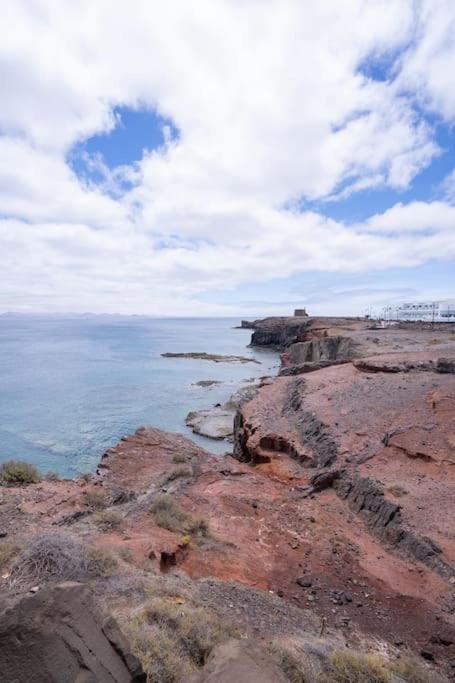 Beautiful Home In Lanzarote 5 Mins From Marina 普拉亚布兰卡 外观 照片