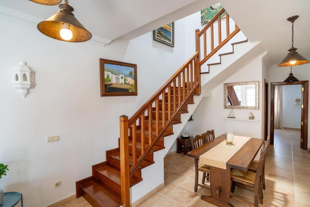 Beautiful Home In Lanzarote 5 Mins From Marina 普拉亚布兰卡 外观 照片