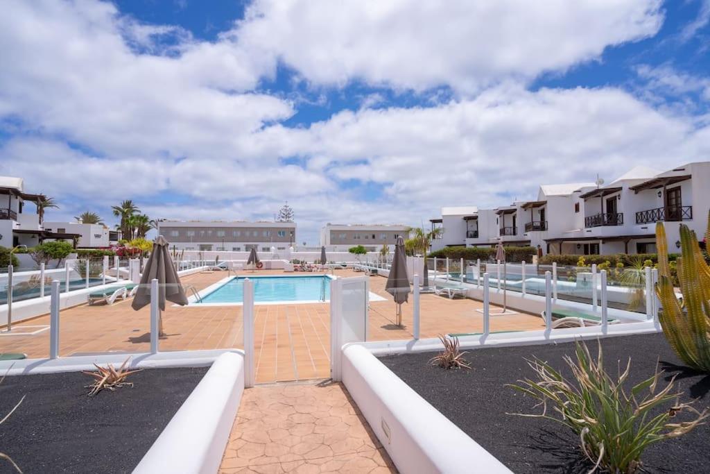 Beautiful Home In Lanzarote 5 Mins From Marina 普拉亚布兰卡 外观 照片