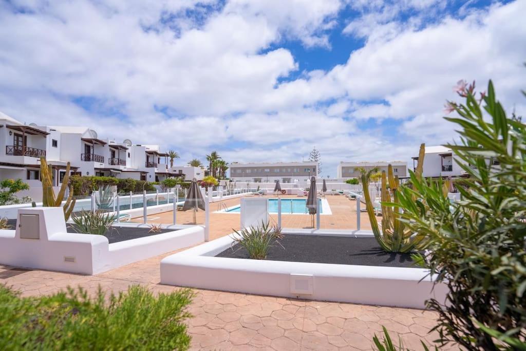 Beautiful Home In Lanzarote 5 Mins From Marina 普拉亚布兰卡 外观 照片